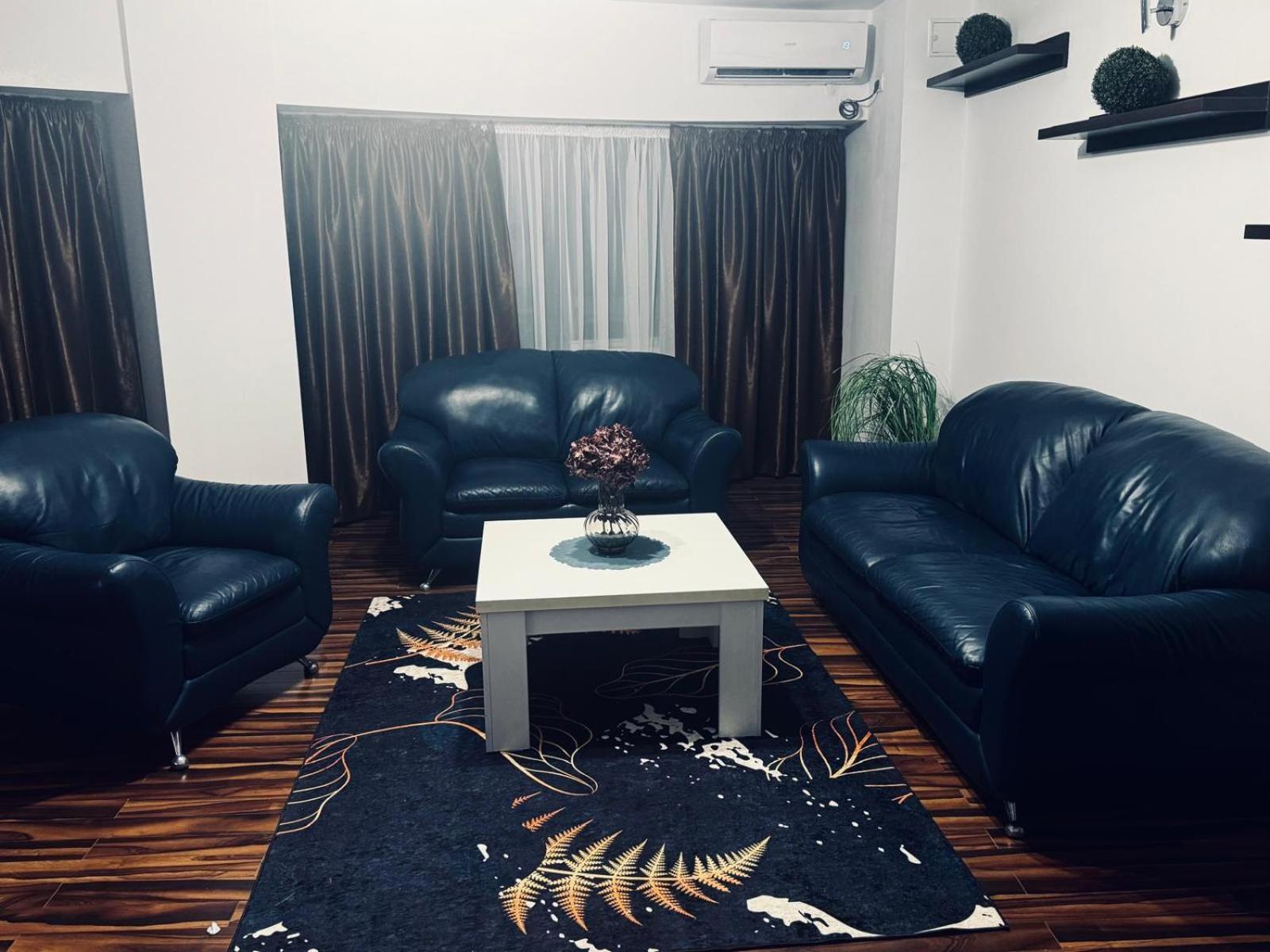 Apartment 3 Unirii Square Alba Iulia 75 *